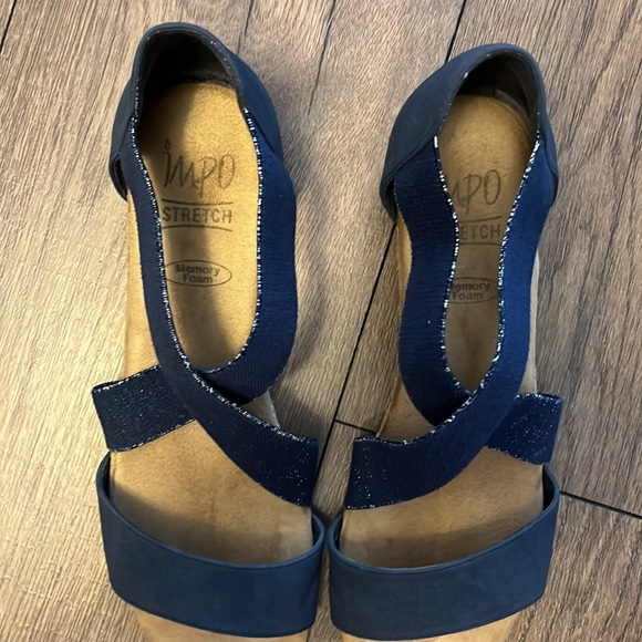Impo stretch memory foam Roley sandal in Navy - Picture 2 of 8